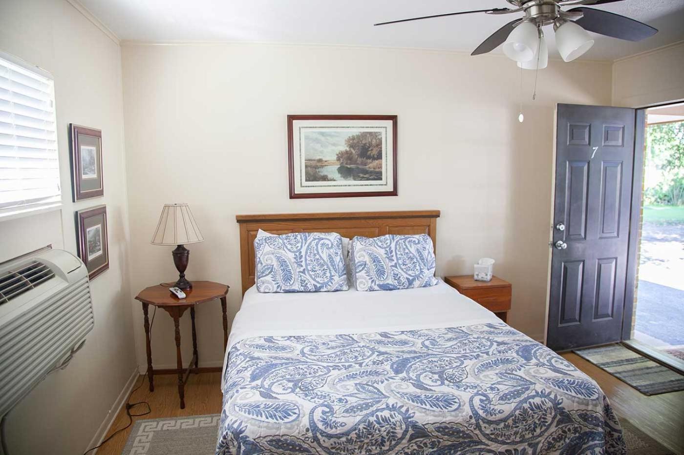 Shiner Country Inn ภายนอก รูปภาพ